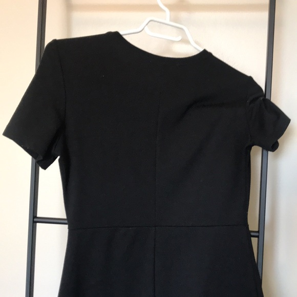 2 for 1 Zara Dresses! 💄 - Picture 6 of 15